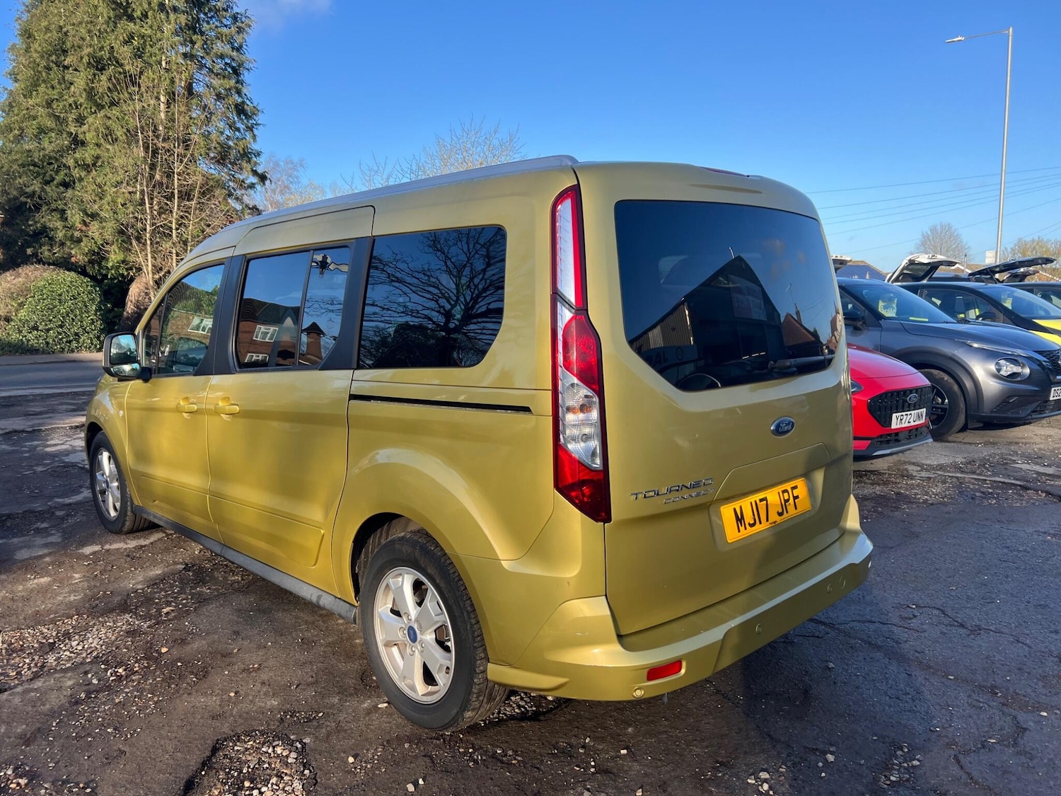 Used Ford Grand Tourneo Connect 2017 for sale - 76728175: Photo 90