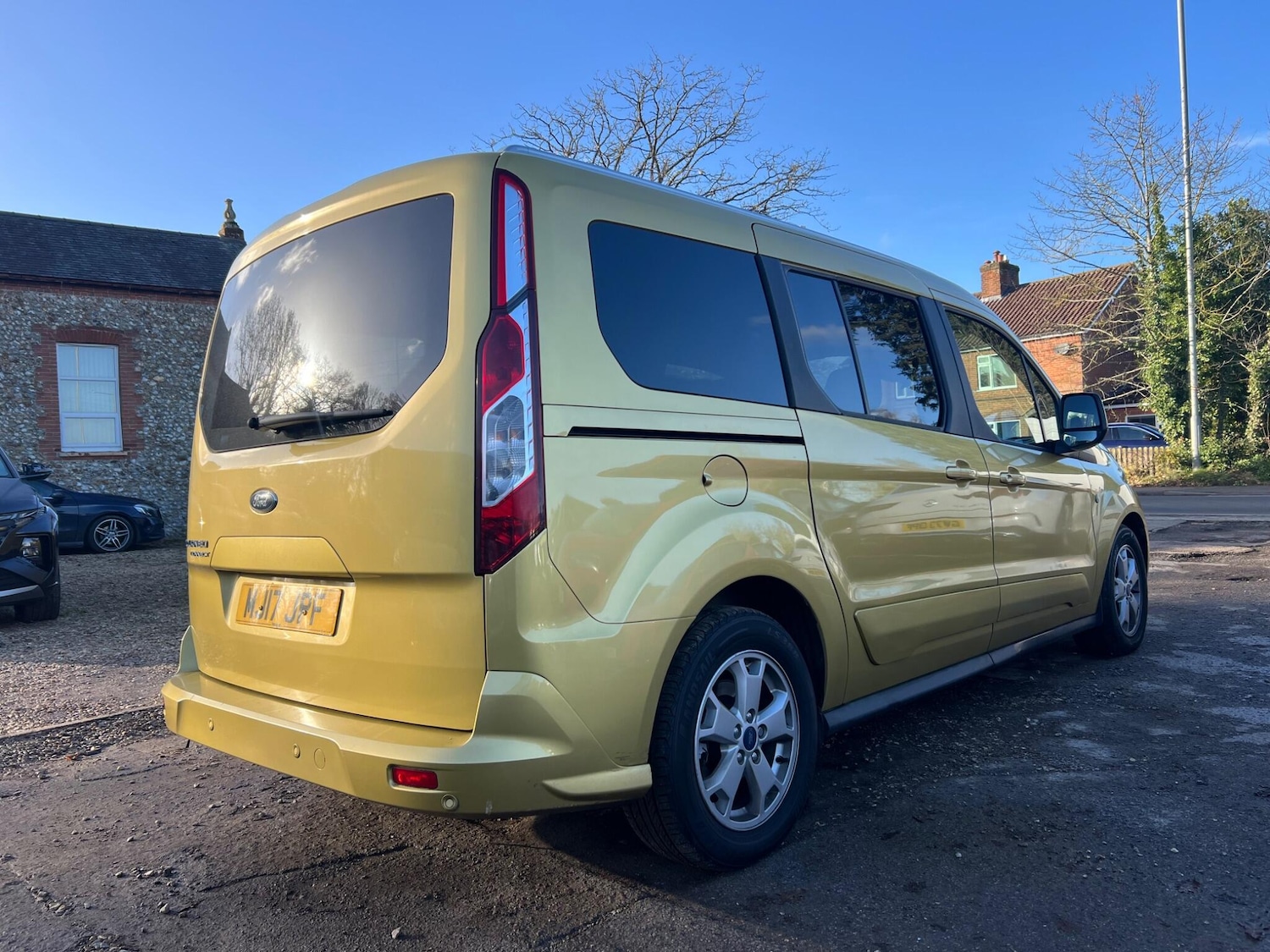 Used Ford Grand Tourneo Connect 2017 for sale - 76728175: Photo 92