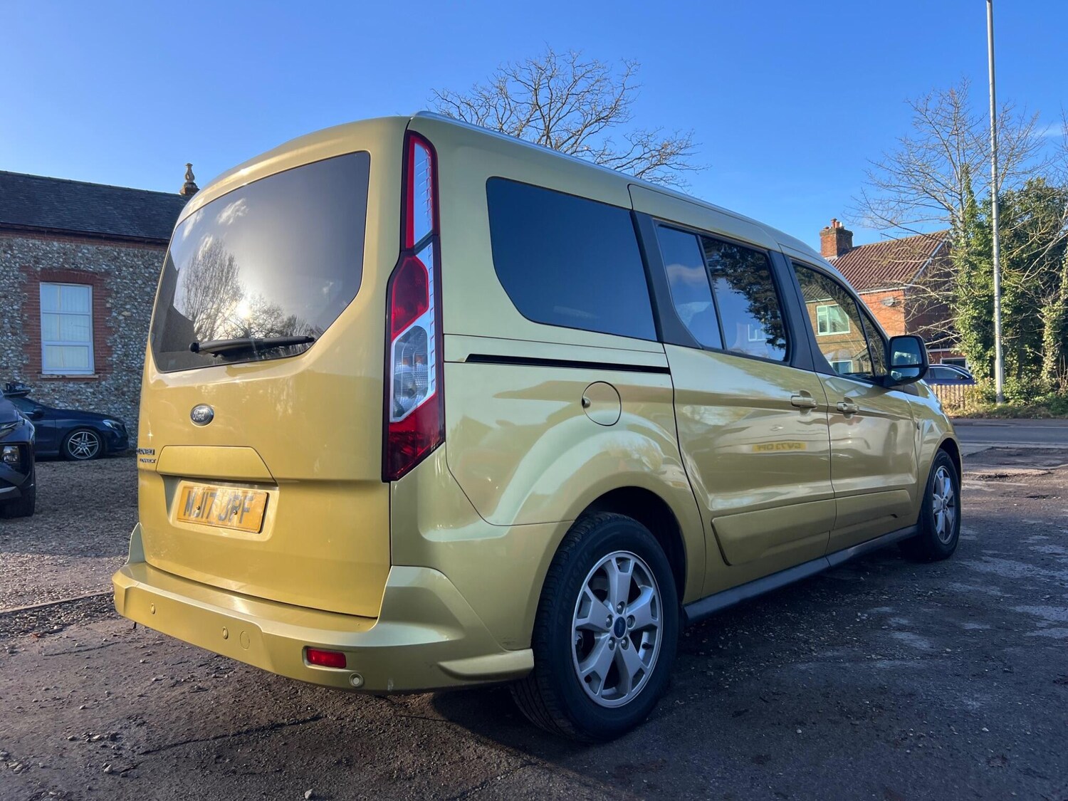 Used Ford Grand Tourneo Connect 2017 for sale - 76728175: Photo 94