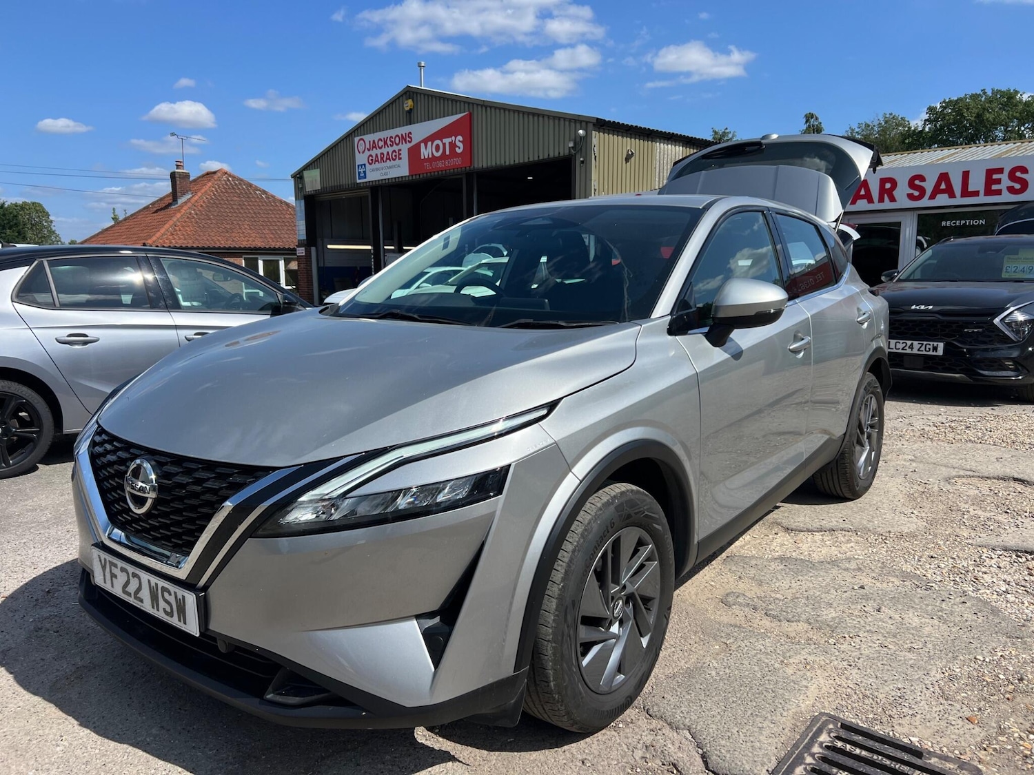 Used Nissan Qashqai for sale - 76995661: Photo 10