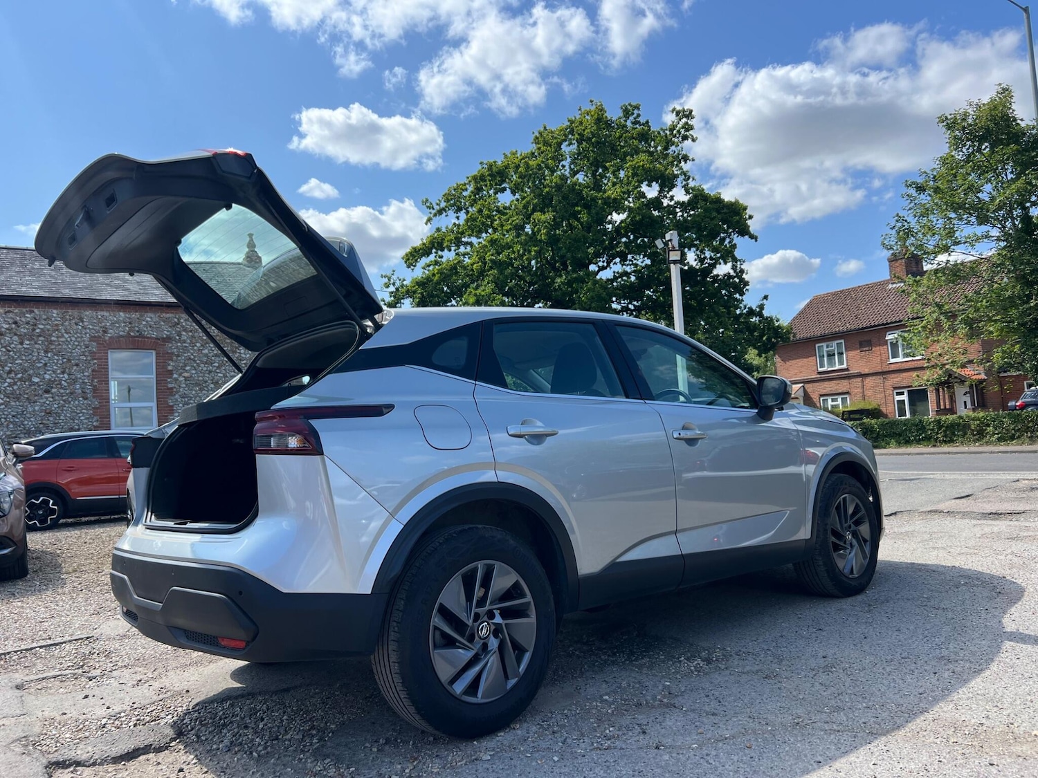 Used Nissan Qashqai for sale - 76995661: Photo 31