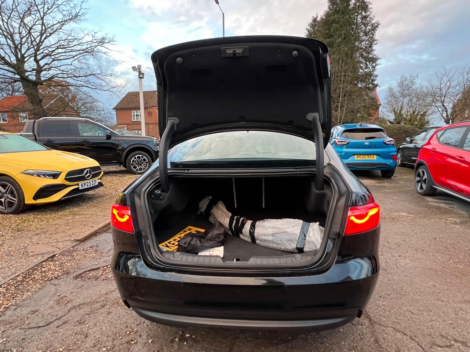 Used Jaguar XF 2016 for sale - 76839393: Photo 32