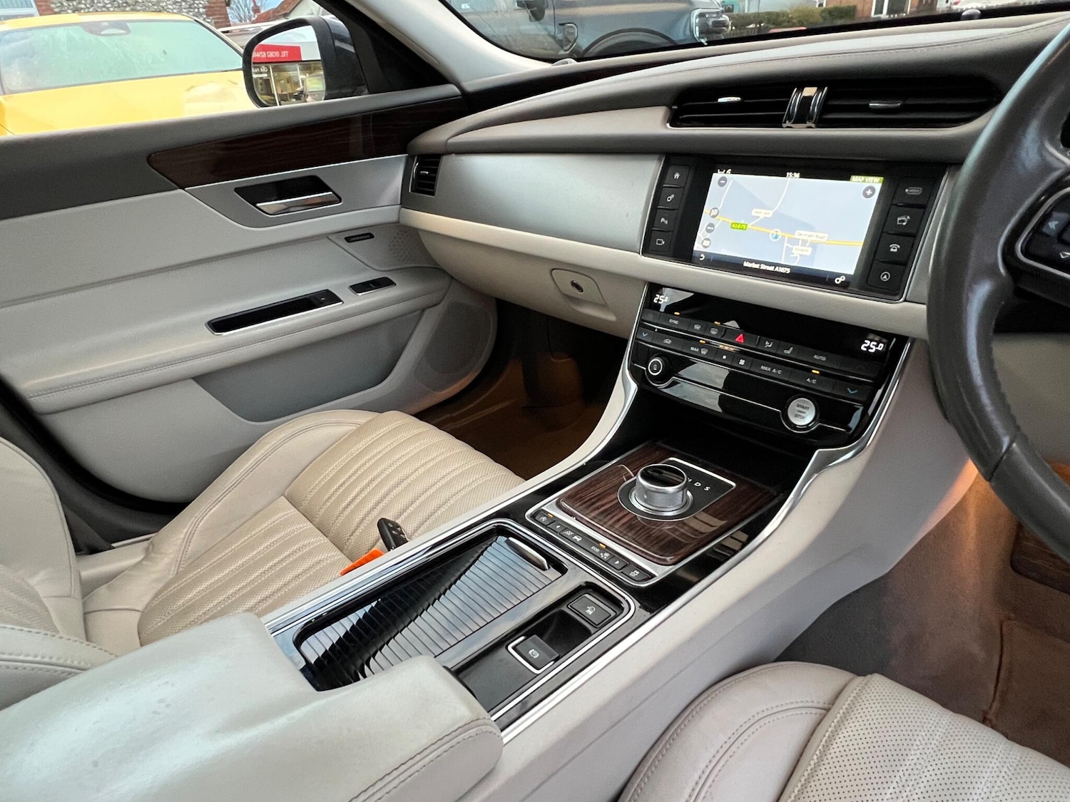 Used Jaguar XF 2016 for sale - 76839393: Photo 47