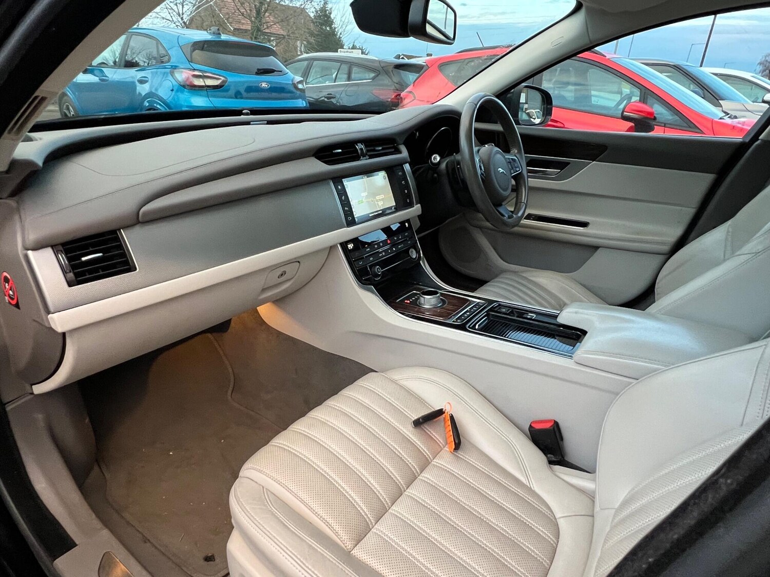 Used Jaguar XF 2016 for sale - 76839393: Photo 74