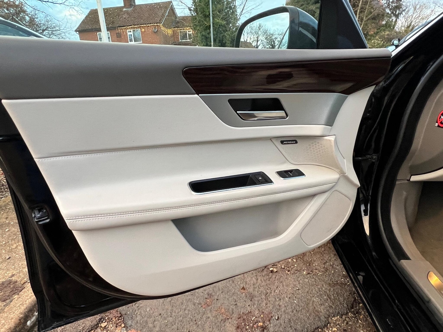 Used Jaguar XF 2016 for sale - 76839393: Photo 76