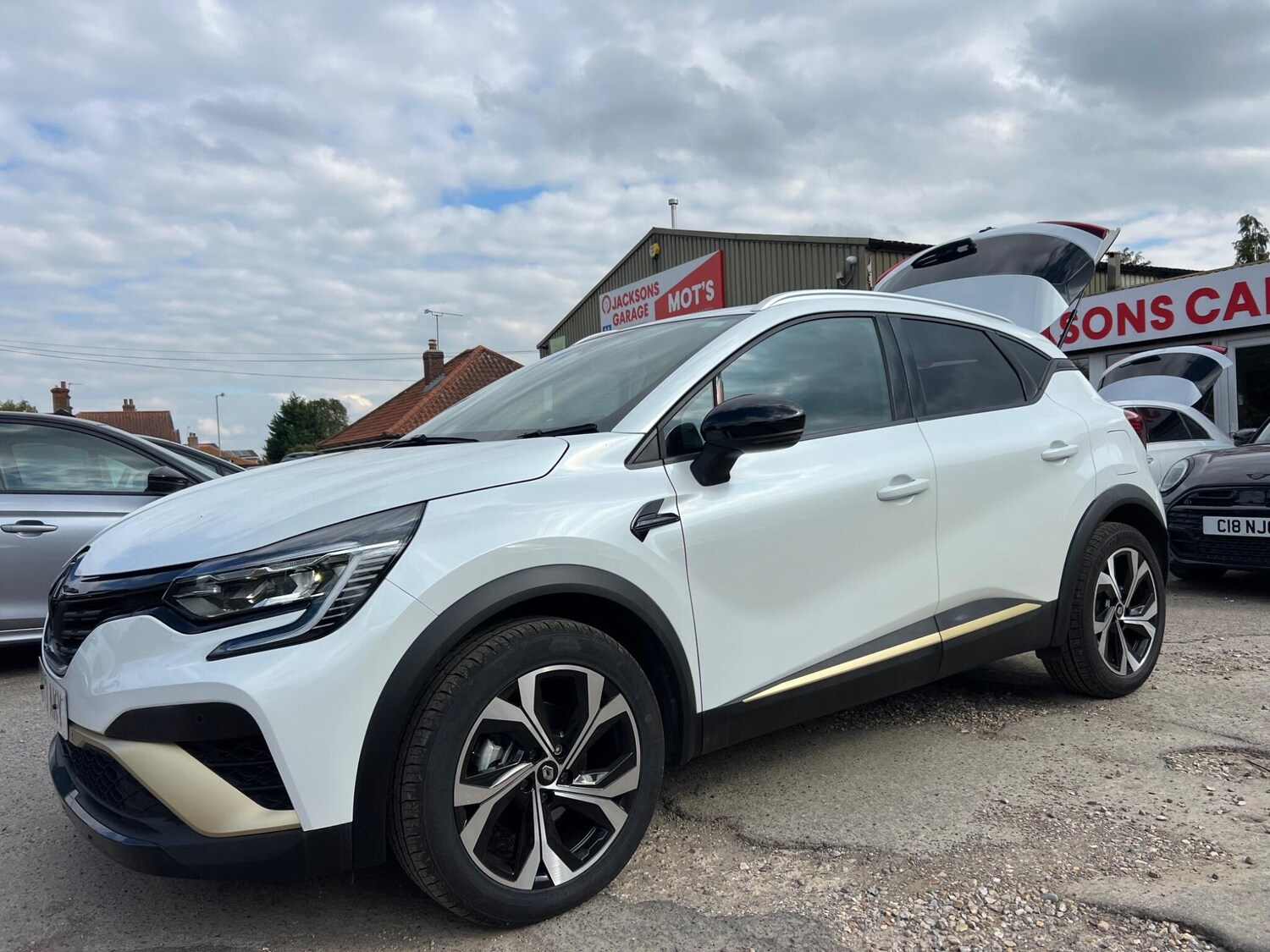 Used Renault Captur 2023 for sale - 76002137: Photo 35