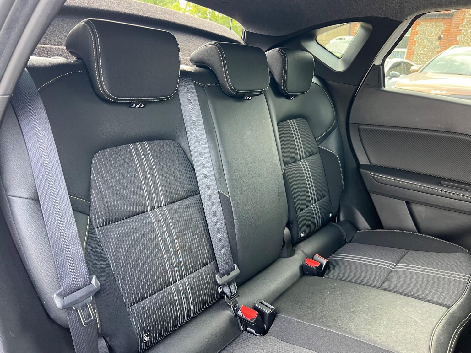 Used Renault Captur 2023 for sale - 76002137: Photo 43