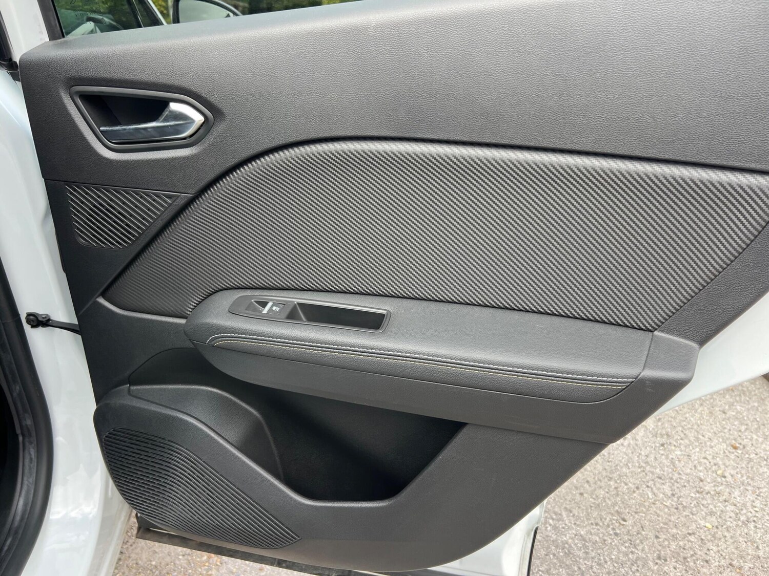 Used Renault Captur 2023 for sale - 76002137: Photo 45