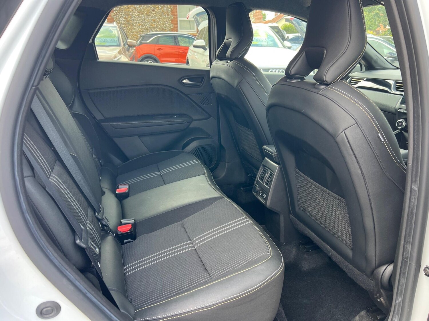Used Renault Captur 2023 for sale - 76002137: Photo 46