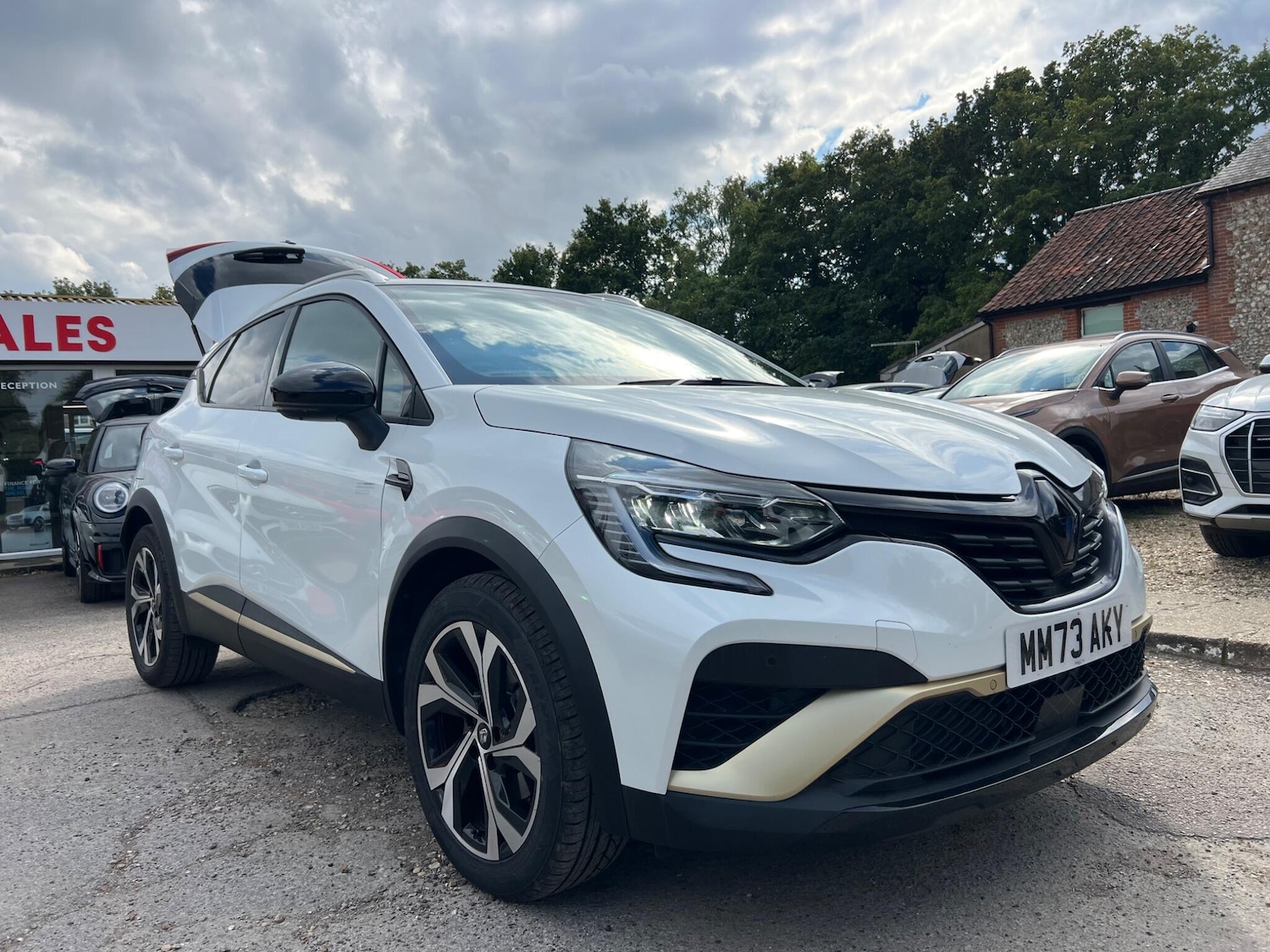 Used Renault Captur 2023 for sale - 76002137: Photo 8