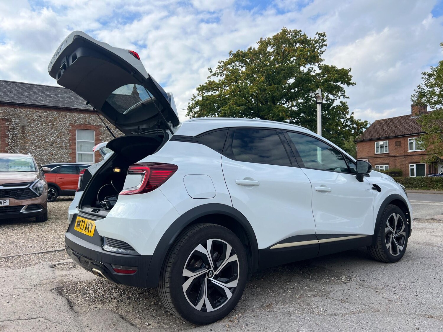 Used Renault Captur 2023 for sale - 76002137: Photo 96