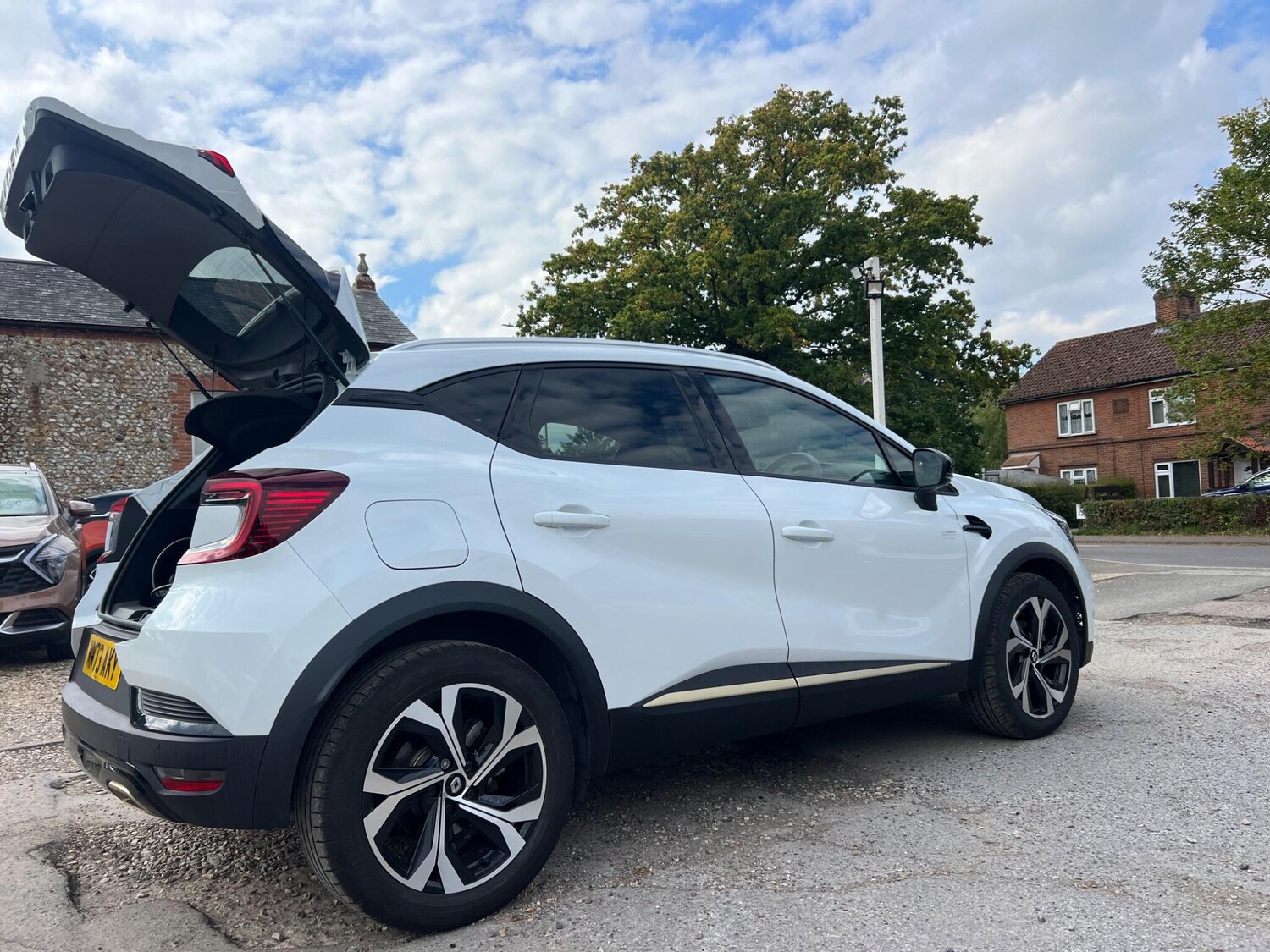 Used Renault Captur 2023 for sale - 76002137: Photo 97