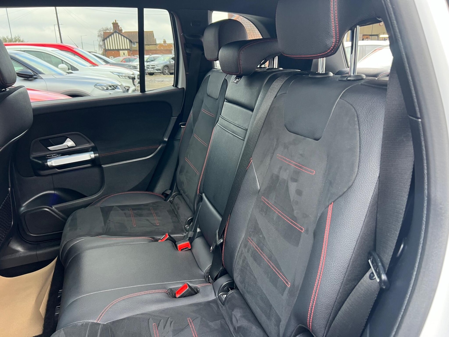 Used Mercedes-Benz GLB 2023 for sale - 77279973: Photo 35