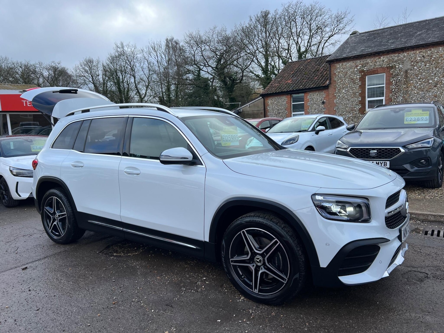 Used Mercedes-Benz GLB 2023 for sale - 77279973: Photo 6