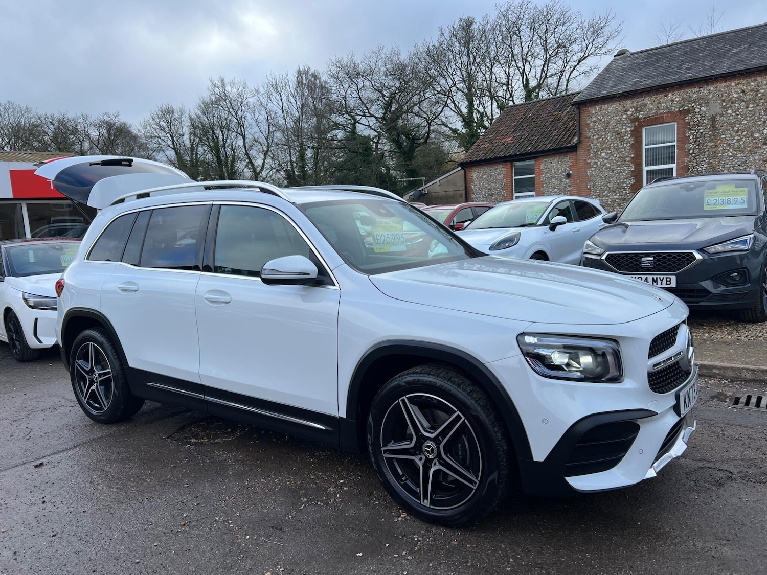 Used Mercedes-Benz GLB 2023 for sale - 77279973: Photo 7