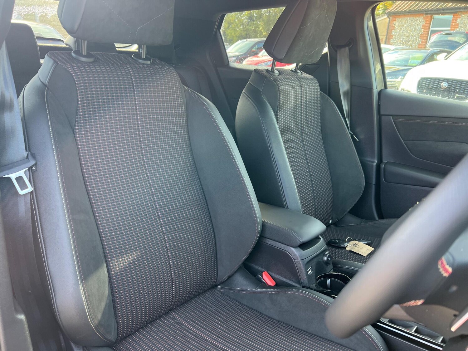 Used DS Automobiles DS 3 Crossback 2022 for sale - 76238827: Photo 90