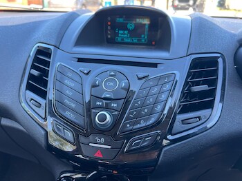 Used Ford Fiesta 2015 for sale - 78307049: Photo