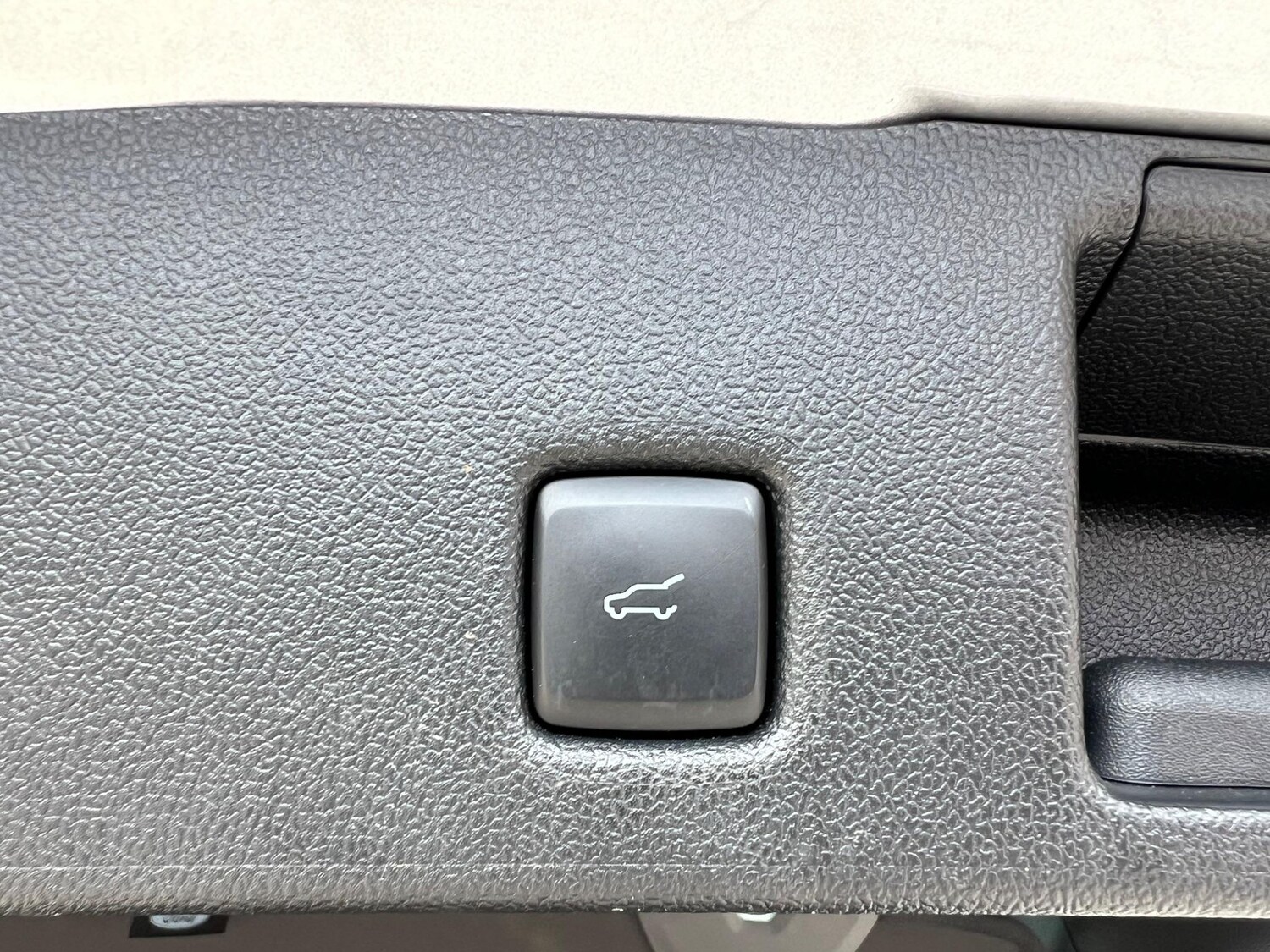 Vehicle 77