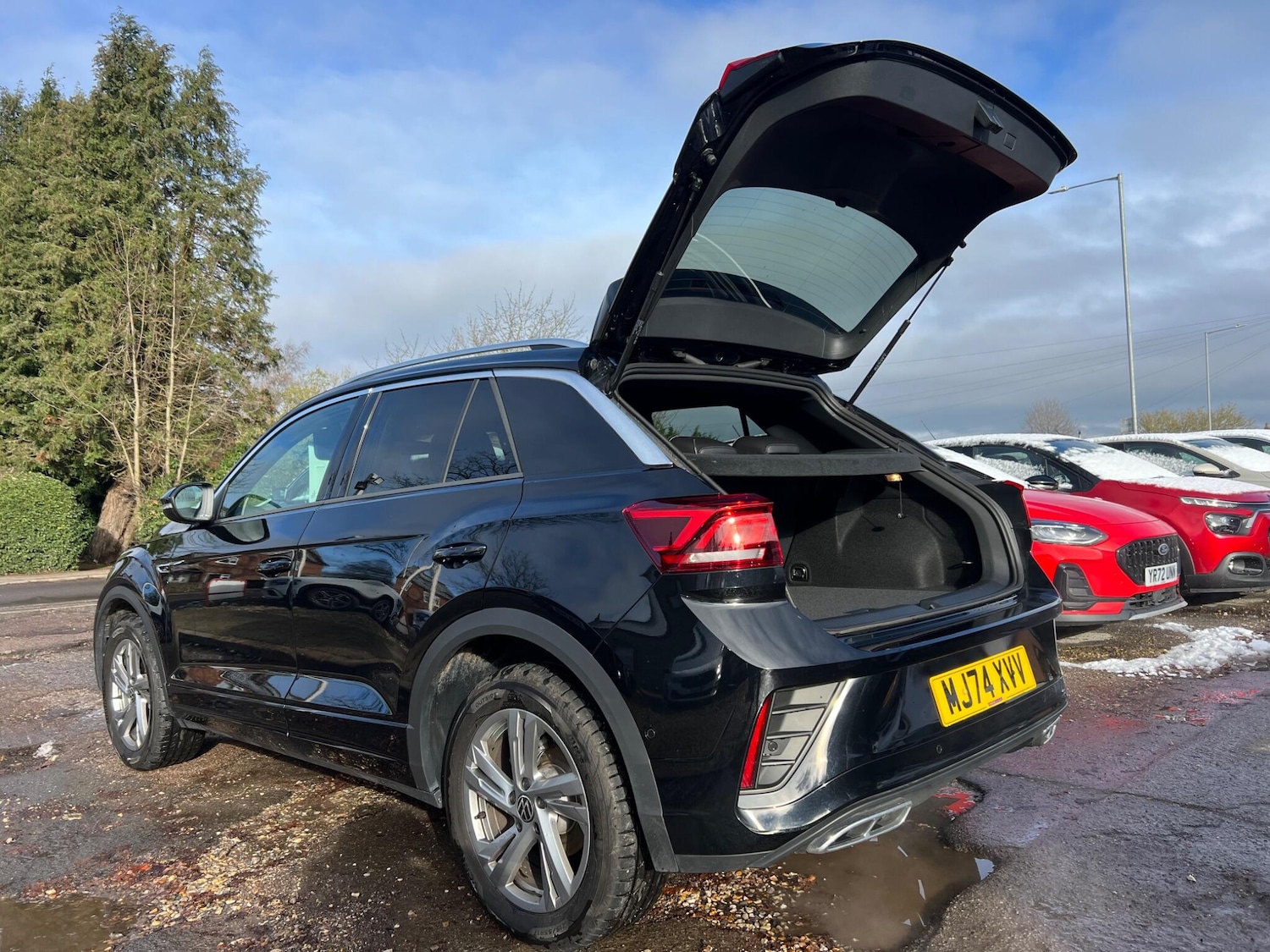 Used Volkswagen T-Roc 2024 for sale - 76499406: Photo 3