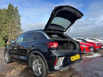 Used Volkswagen T-Roc 2024 for sale - 76499406: Photo