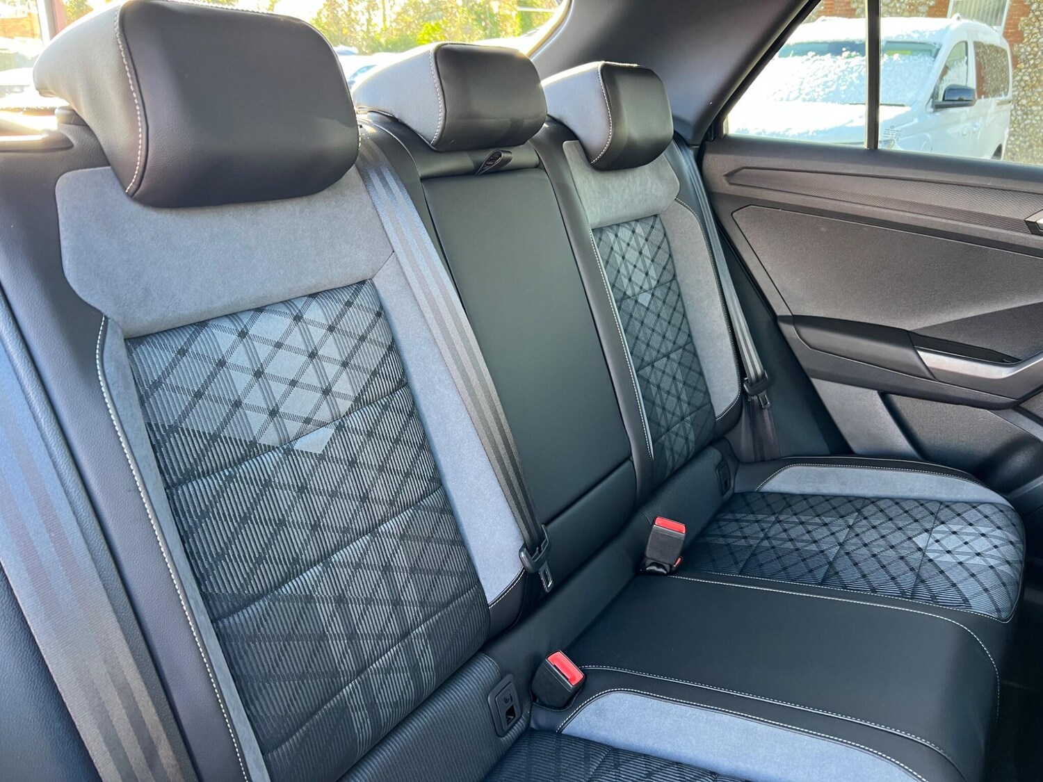 Used Volkswagen T-Roc 2024 for sale - 76499406: Photo 52