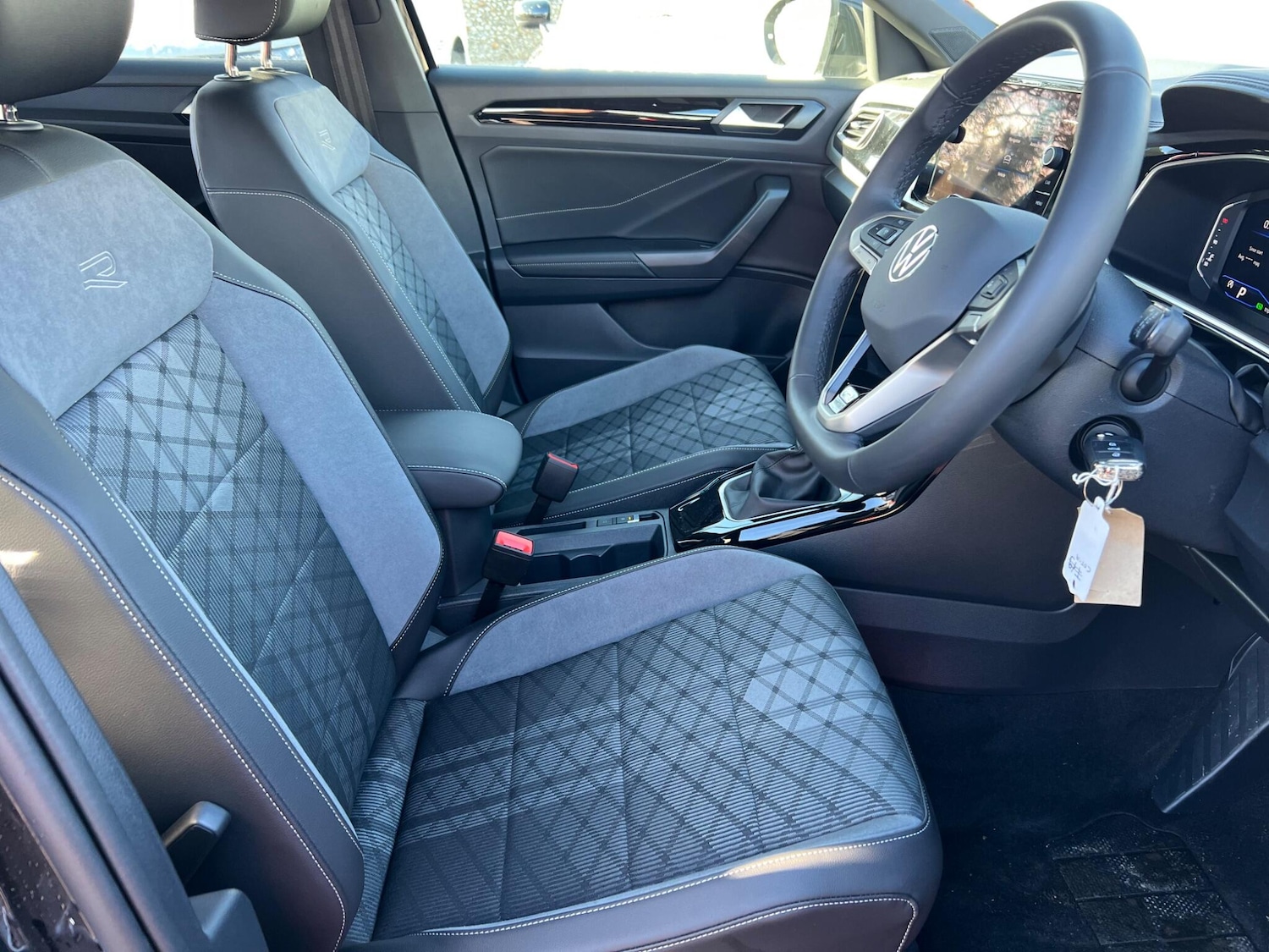 Used Volkswagen T-Roc 2024 for sale - 76499406: Photo 63