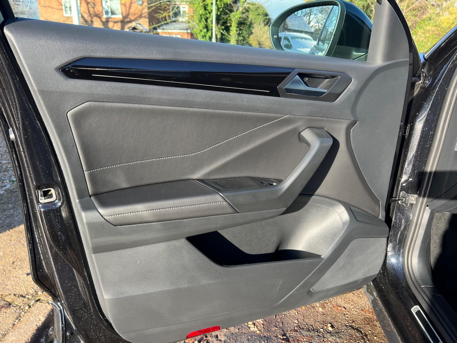 Used Volkswagen T-Roc 2024 for sale - 76499406: Photo 66