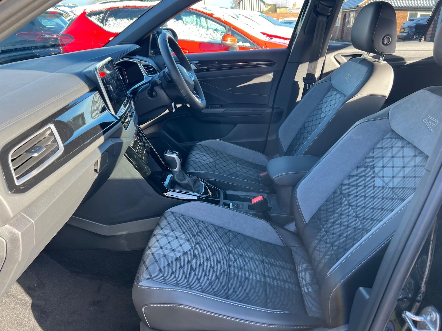 Used Volkswagen T-Roc 2024 for sale - 76499406: Photo 72