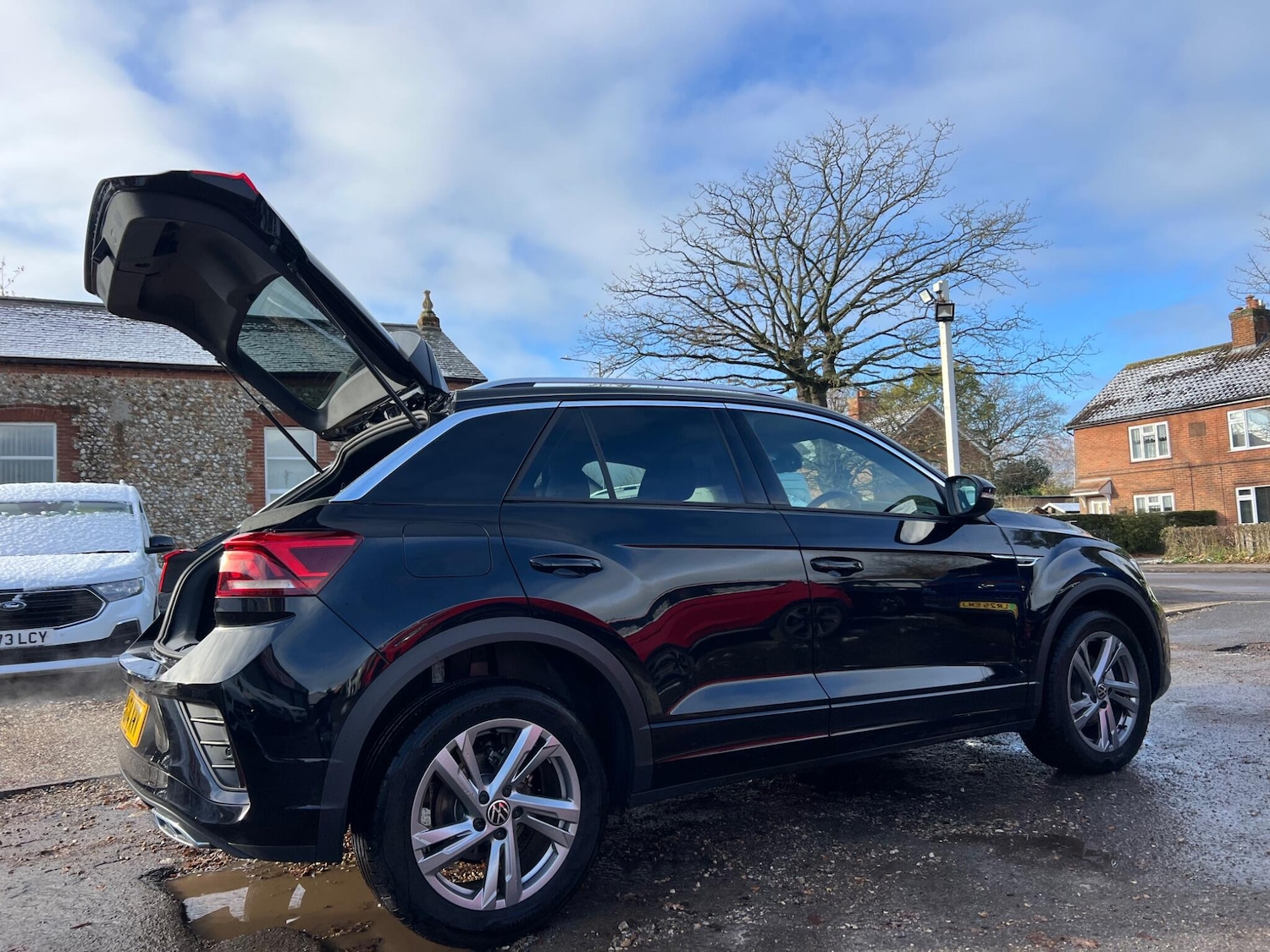 Used Volkswagen T-Roc 2024 for sale - 76499406: Photo 8