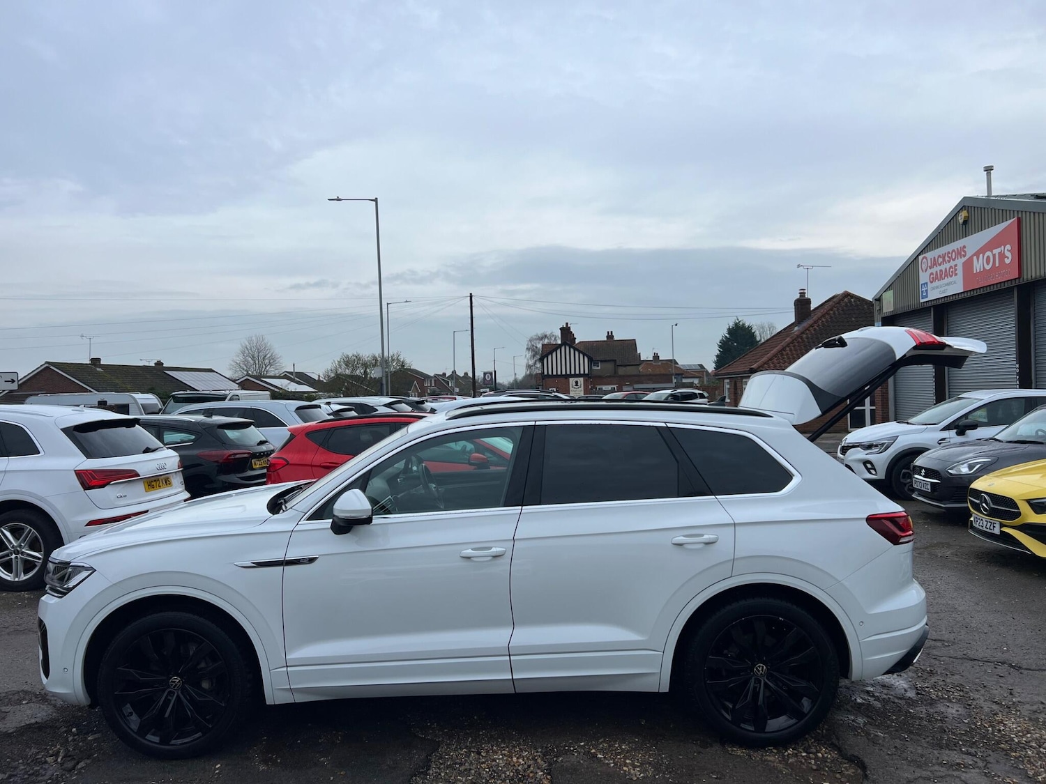 Used Volkswagen Touareg 2023 for sale - 77190673: Photo 54