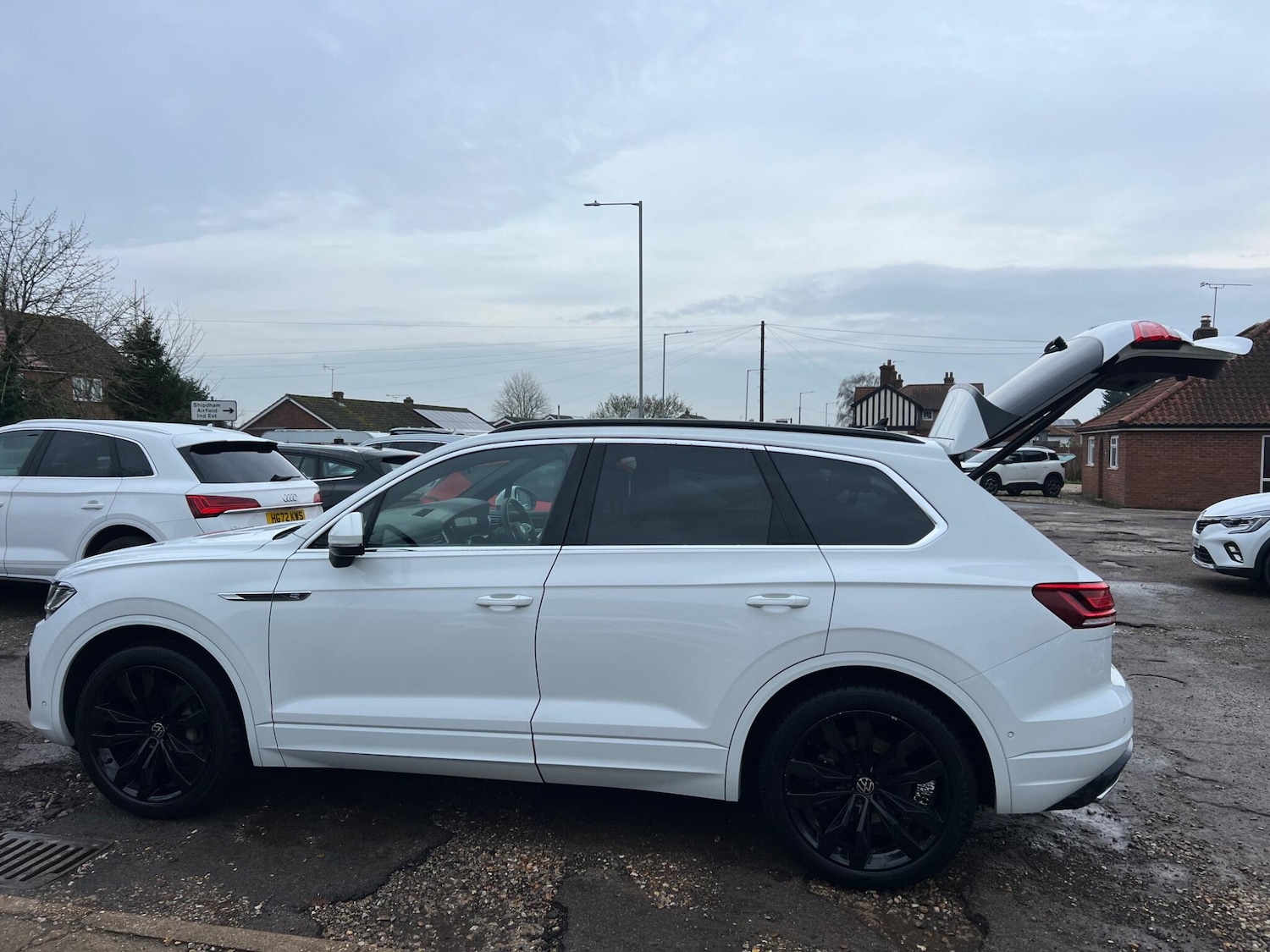 Used Volkswagen Touareg 2023 for sale - 77190673: Photo 57