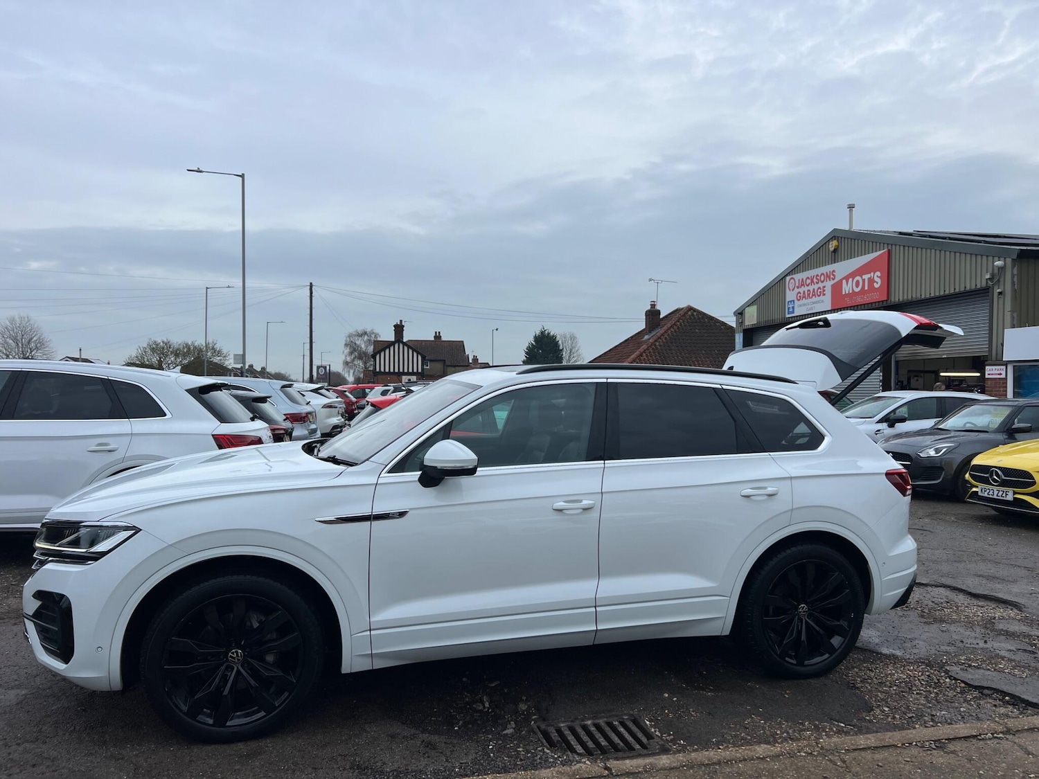 Used Volkswagen Touareg 2023 for sale - 77190673: Photo 9