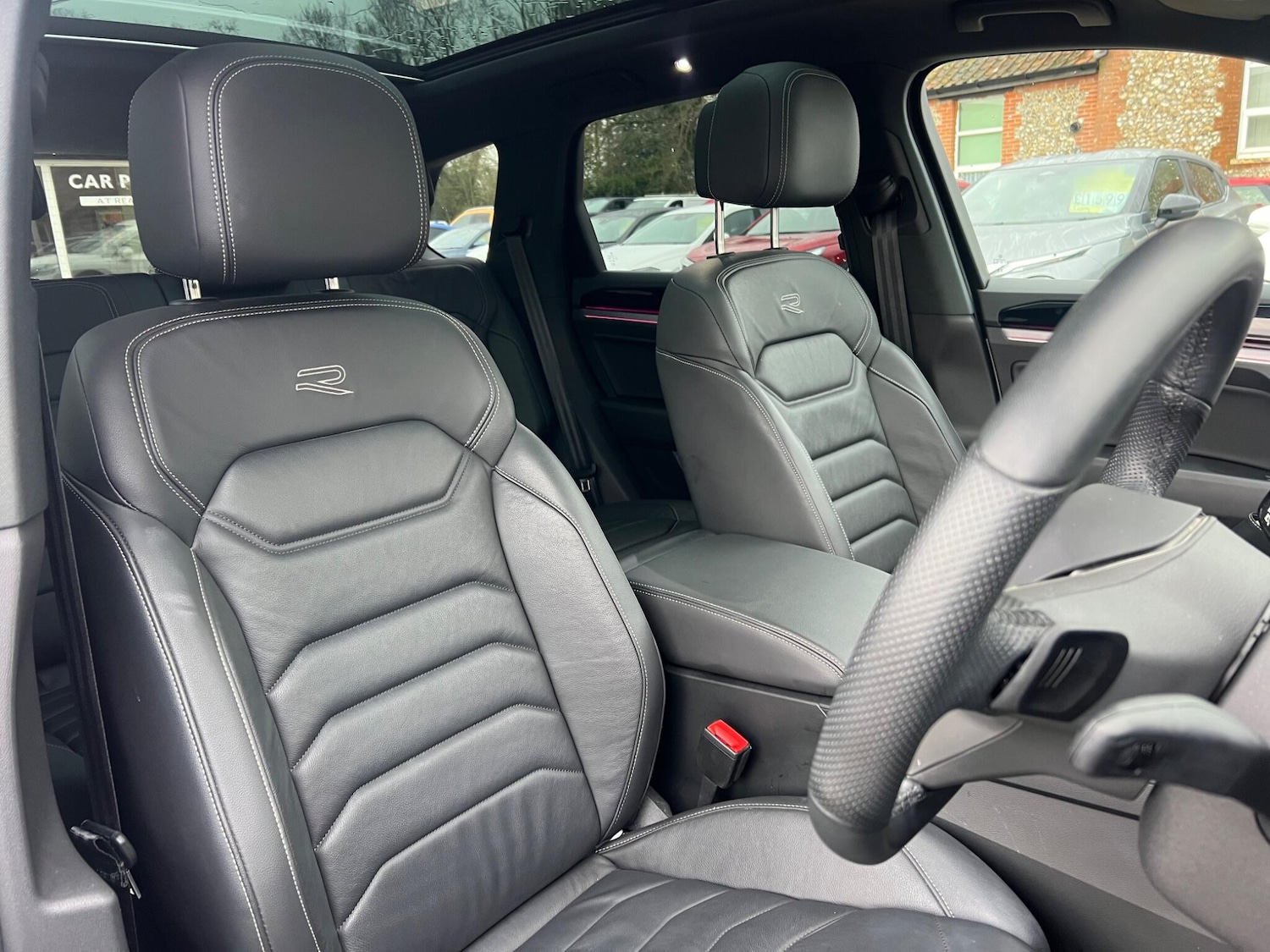 Used Volkswagen Touareg 2023 for sale - 77190673: Photo 90