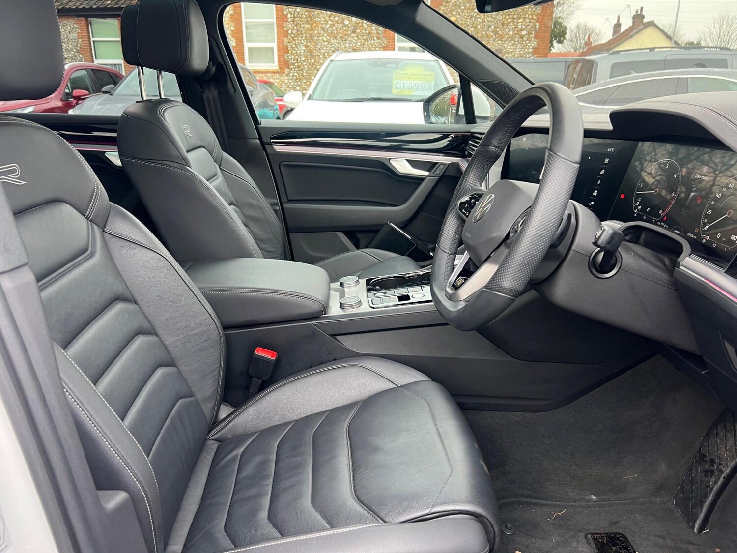 Used Volkswagen Touareg 2023 for sale - 77190673: Photo 91