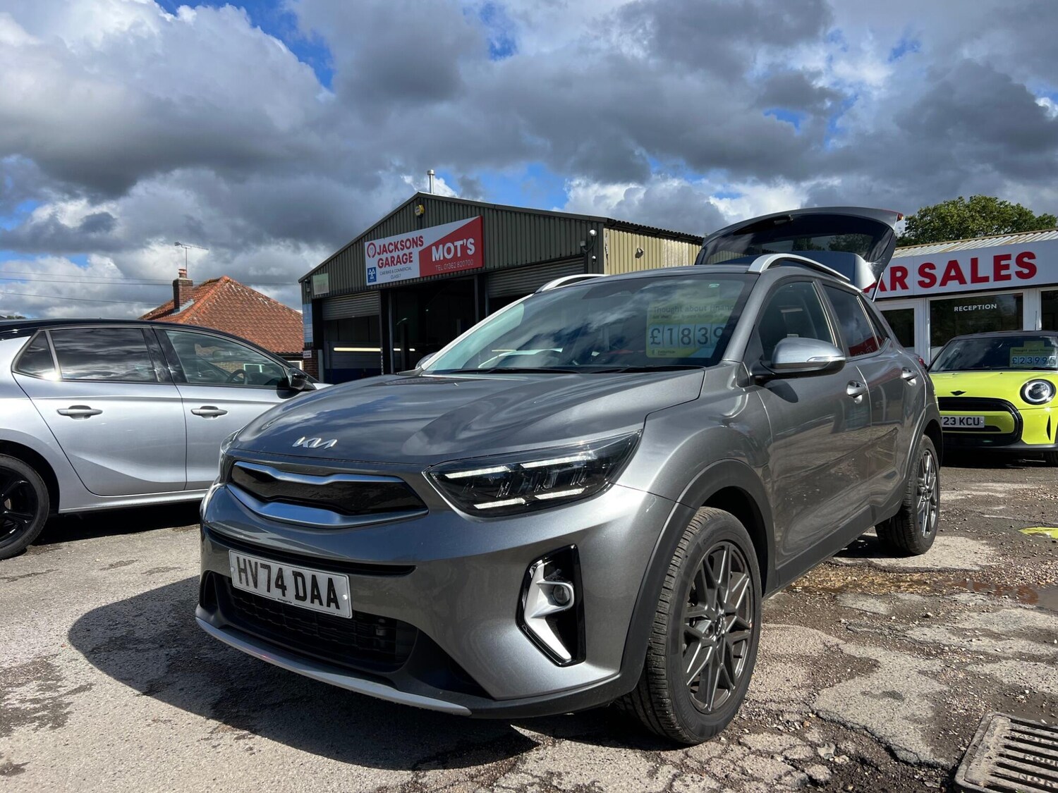 Used Kia Stonic 2024 for sale - 75553292: Photo 29