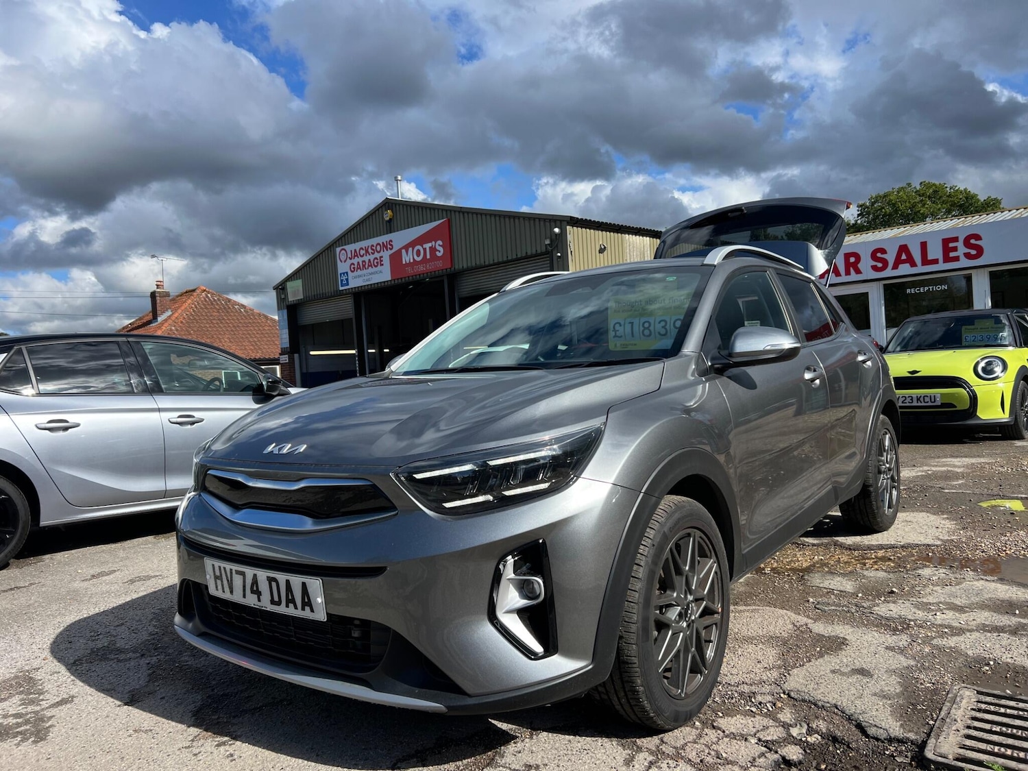 Used Kia Stonic 2024 for sale - 75553292: Photo 30