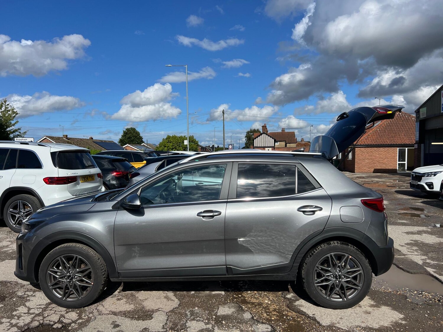 Used Kia Stonic 2024 for sale - 75553292: Photo 31