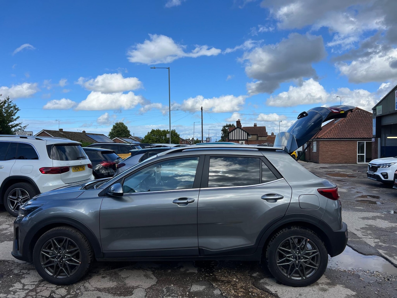 Used Kia Stonic 2024 for sale - 75553292: Photo 33