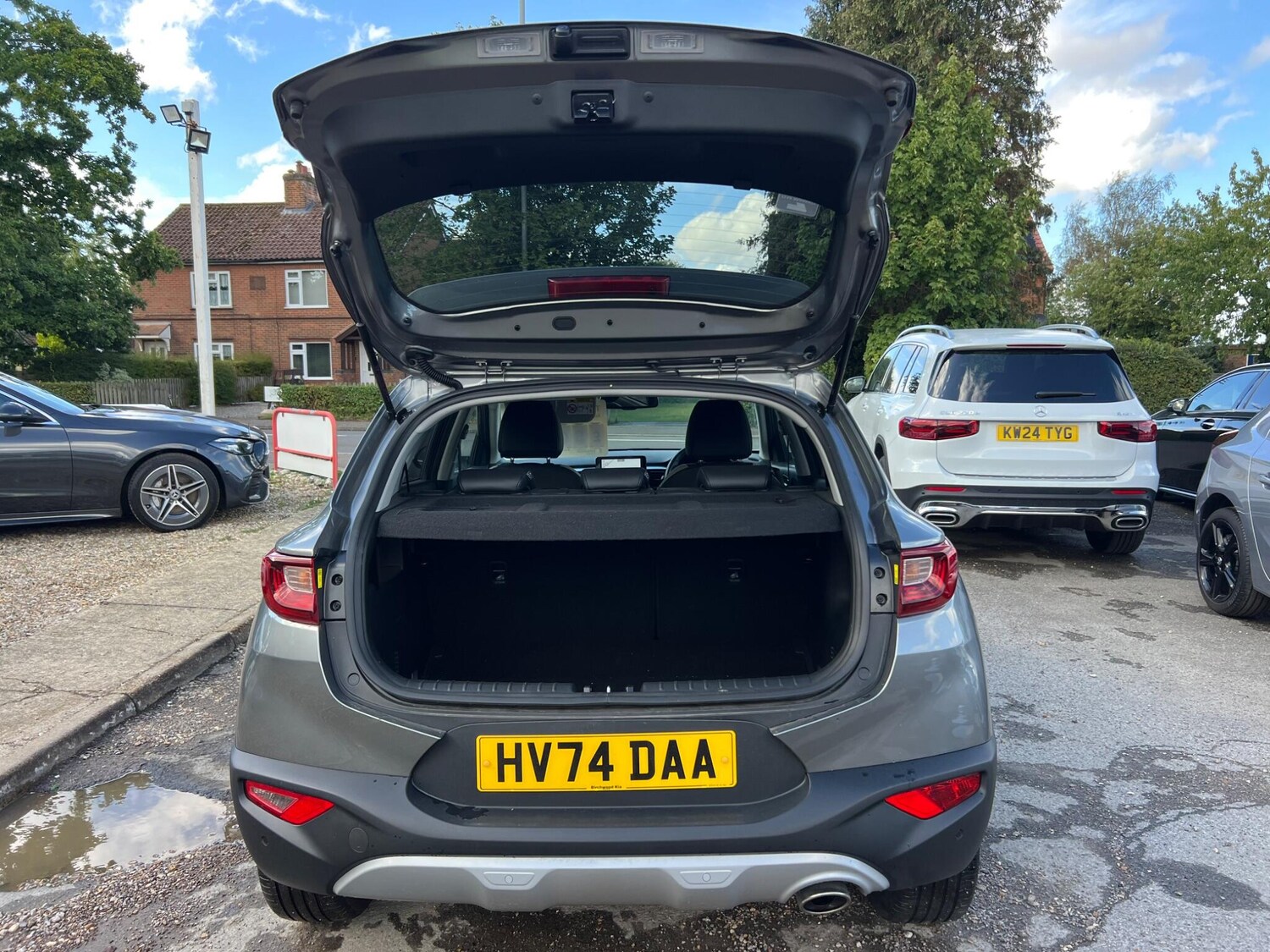 Used Kia Stonic 2024 for sale - 75553292: Photo 34