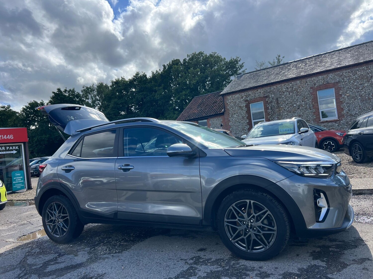 Used Kia Stonic 2024 for sale - 75553292: Photo 37