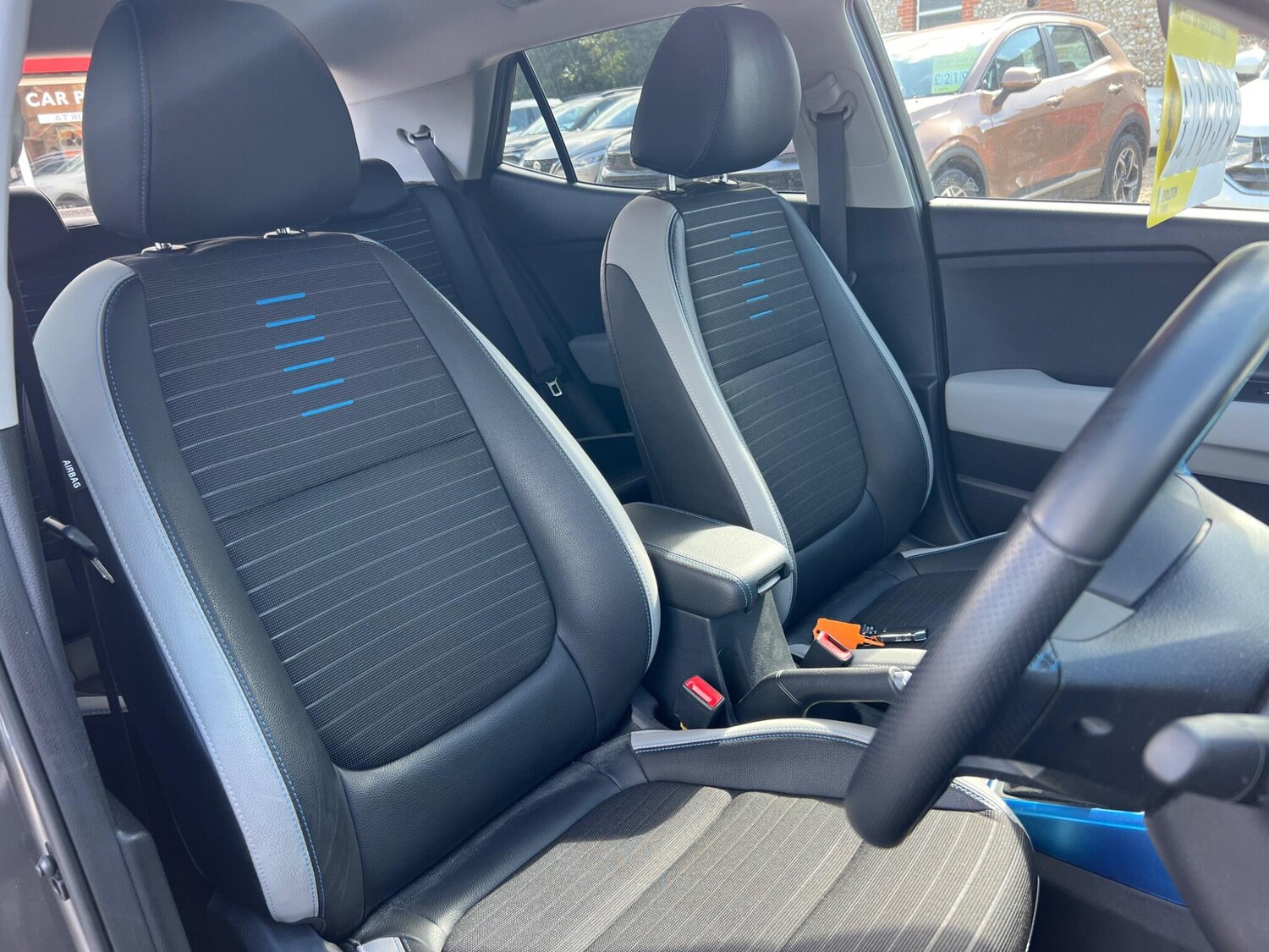 Used Kia Stonic 2024 for sale - 75553292: Photo 43