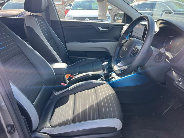 Used Kia Stonic 2024 for sale - 75553292: Photo 44