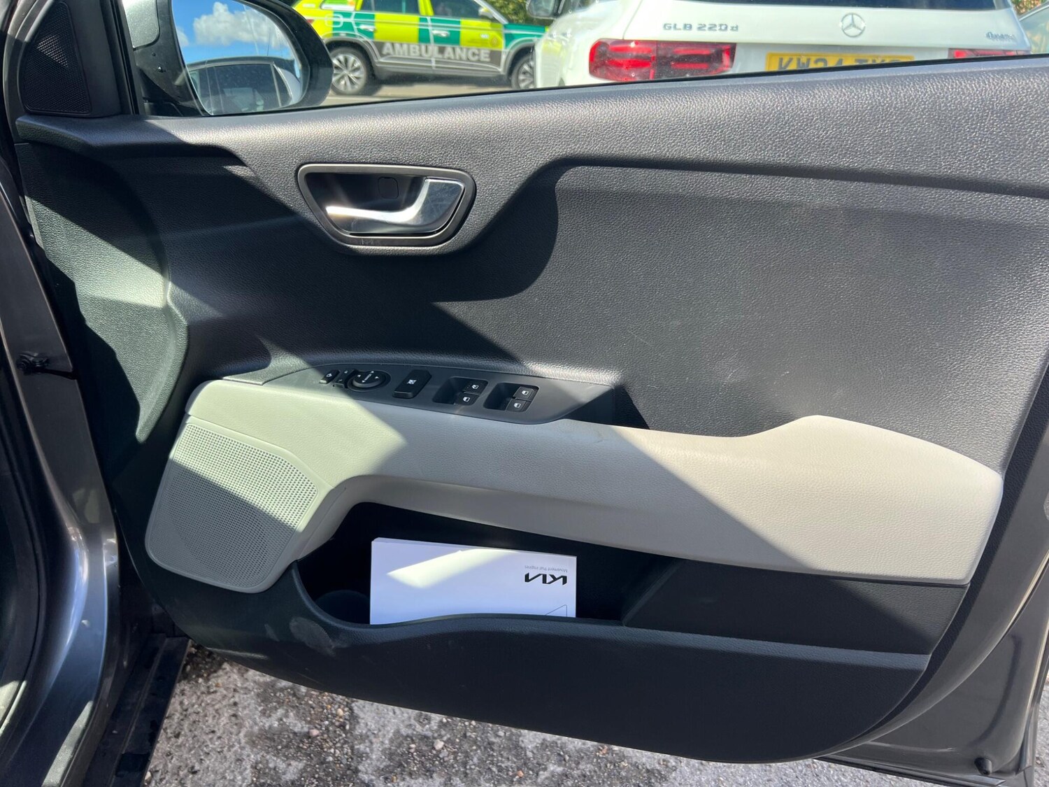 Used Kia Stonic 2024 for sale - 75553292: Photo 47