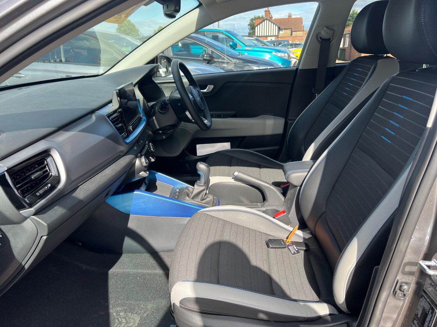 Used Kia Stonic 2024 for sale - 75553292: Photo 76