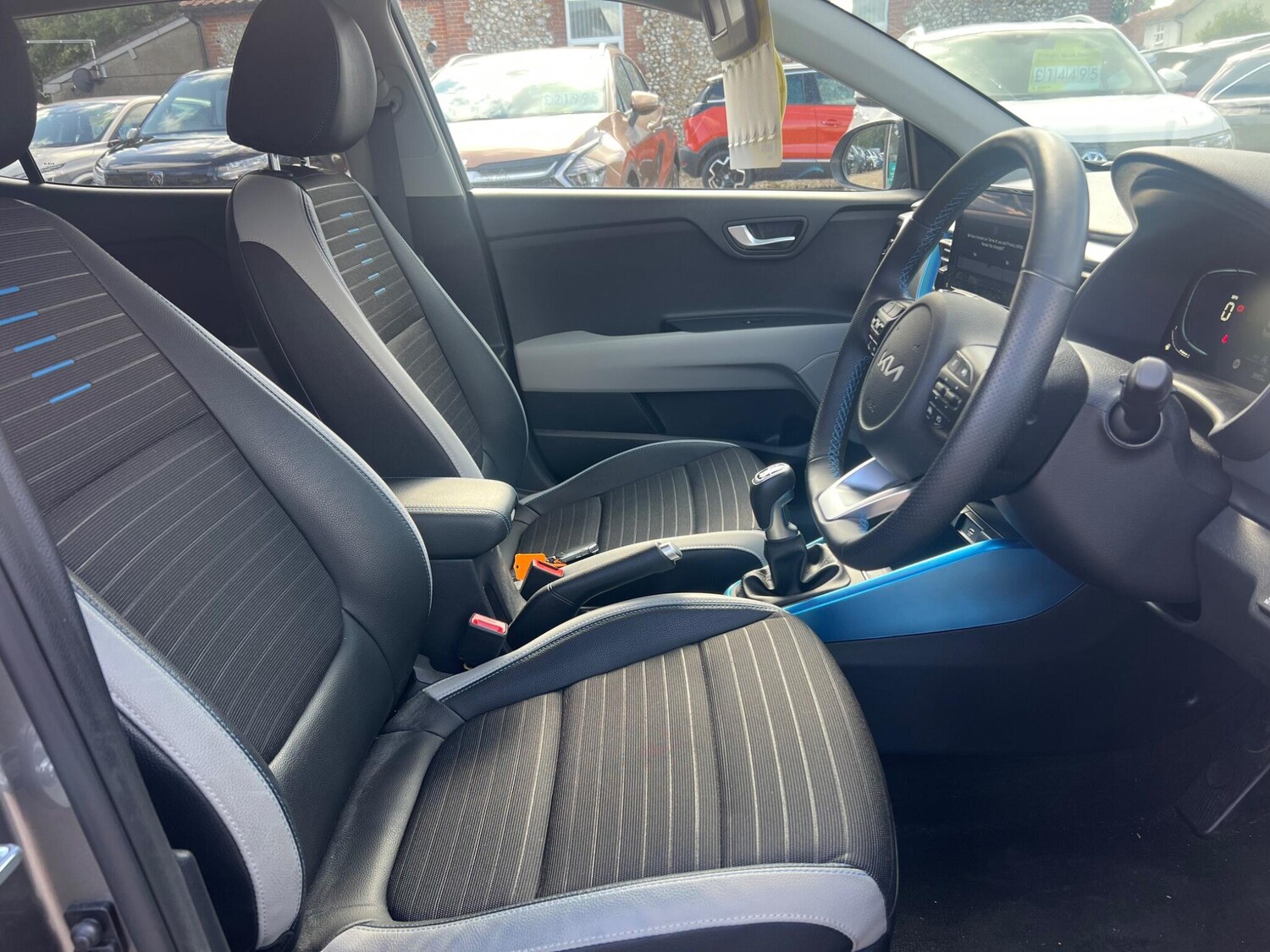 Used Kia Stonic 2024 for sale - 75553292: Photo 91