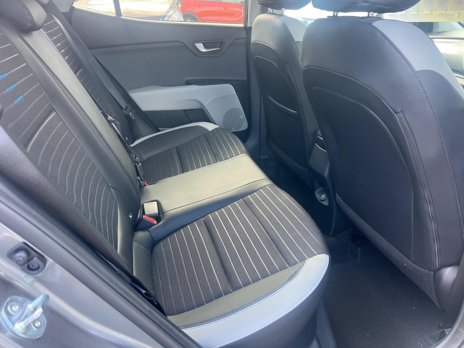 Used Kia Stonic 2024 for sale - 75553292: Photo 94