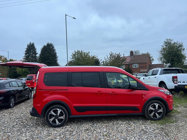 Used Ford Grand Tourneo Connect 2022 for sale - 76042552: Photo 1