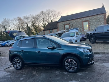 Used Peugeot 2008 2016 for sale - 76994854: Photo