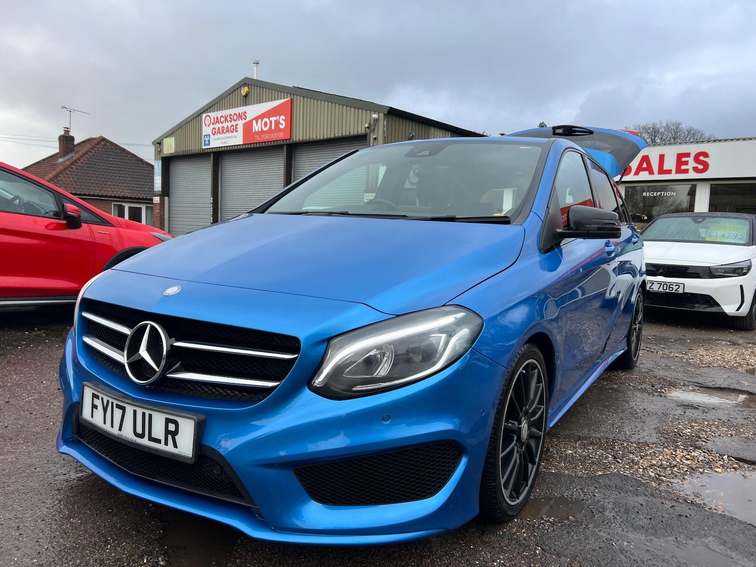 Used Mercedes-Benz B Class 2017 for sale - 77550440: Photo 17