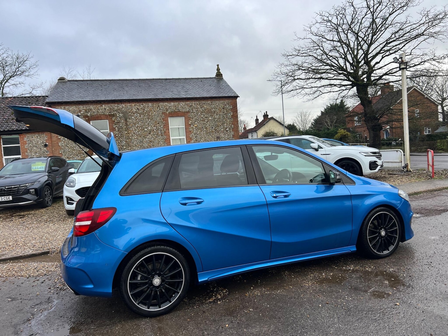 Used Mercedes-Benz B Class 2017 for sale - 77550440: Photo 74